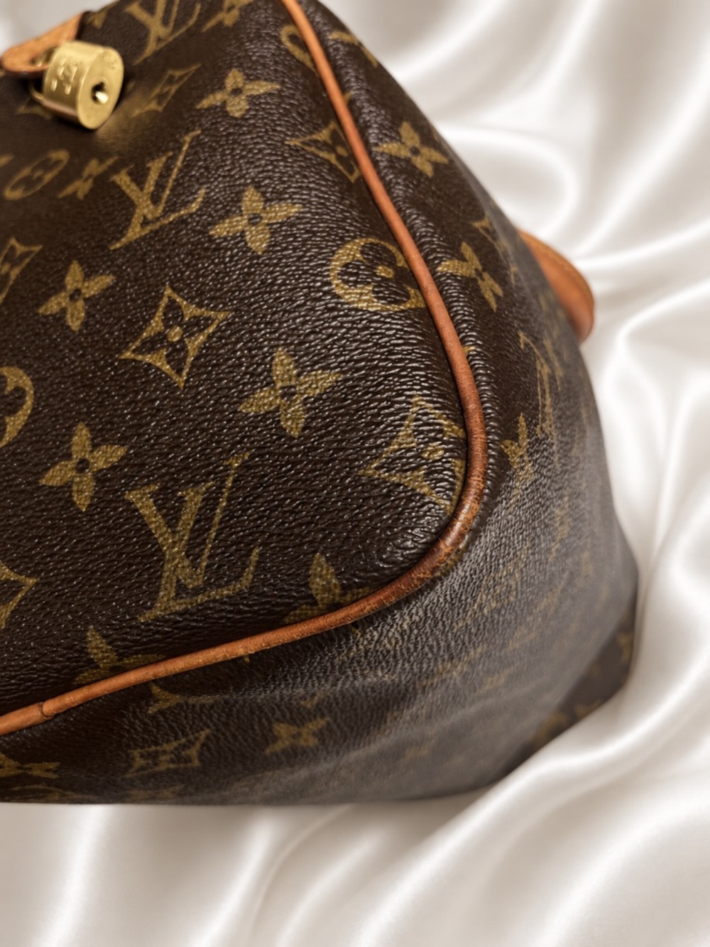 Louis Vuitton Speedy 30 Monogram Handbag - Picture 11 of 16